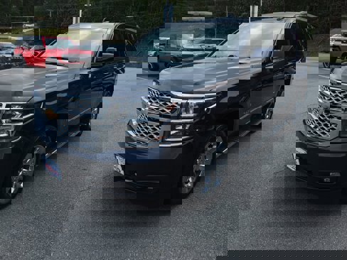 Used 2018 Chevrolet Tahoe LT w/ LT Signature Package image 7