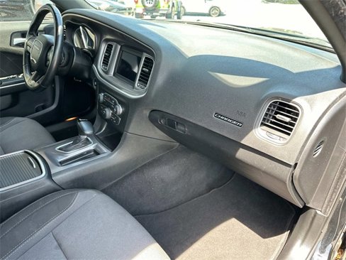 Used 2022 Dodge Charger SXT image 31