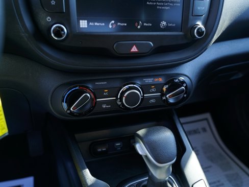 Used 2024 Kia Soul LX w/ Option Group 015 image 17