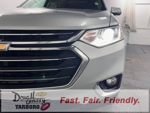 Used 2018 Chevrolet Traverse LT image 12