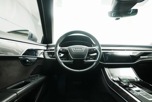 Used 2021 Audi A8 L 3.0T w/ Executive Plus Package image 24