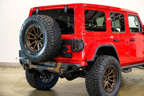 Used 2024 Jeep Wrangler Unlimited Rubicon w/ Technology Group image 35