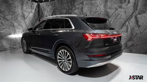 Used 2019 Audi e-tron Prestige w/ Prestige Package image 21