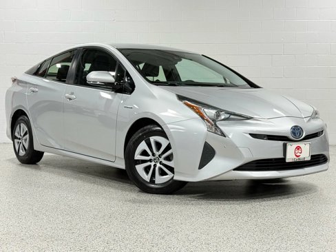 Used 2017 Toyota Prius One image 4