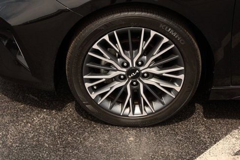 Used 2022 Kia Forte GT-Line w/ GT-Line Premium Package image 2