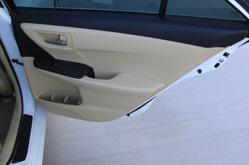 Used 2015 Toyota Camry LE image 24