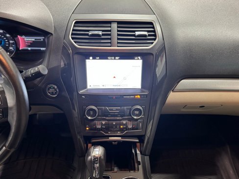 Used 2019 Ford Explorer XLT w/ Equipment Group 202A image 17