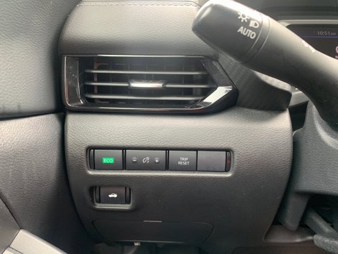 Used 2024 Nissan Sentra SV image 19