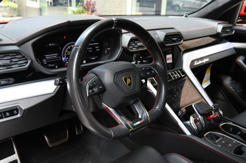 Used 2019 Lamborghini Urus image 14