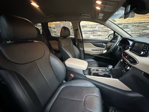 Used 2020 Hyundai Santa Fe SEL w/ Convenience Package image 15