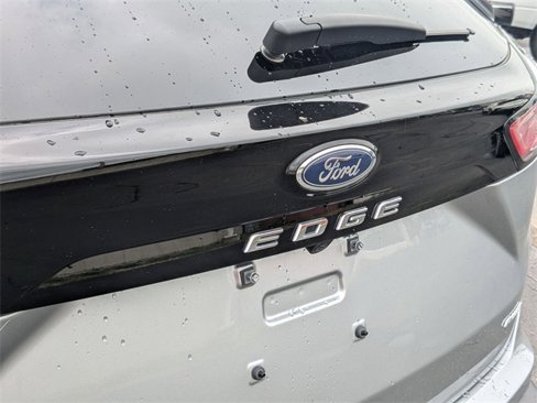 Used 2024 Ford Edge SEL image 12