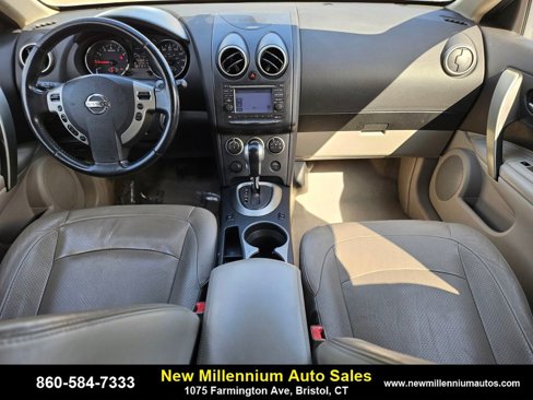 Used 2011 Nissan Rogue SV w/ SL Pkg image 12
