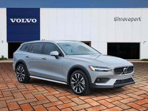 New 2025 Volvo V60 B5 Cross Country Ultra w/ Protection Package Premier image 3