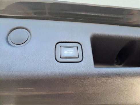 Used 2019 Chevrolet Equinox LT image 6