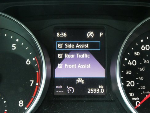 Used 2020 Volkswagen Tiguan SE image 40