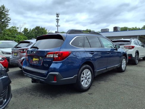Used 2019 Subaru Outback 2.5i Premium image 2