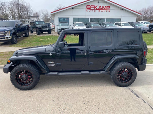 Used 2011 Jeep Wrangler Unlimited Sahara image 2