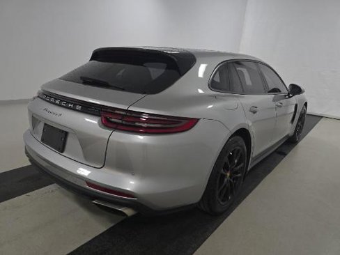 Used 2018 Porsche Panamera 4 w/ Premium Package image 3