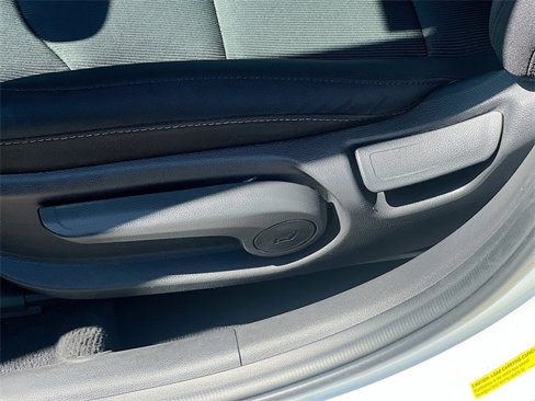 Used 2018 Hyundai Elantra SEL image 3
