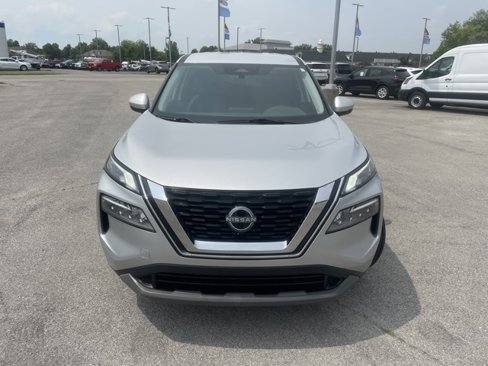 Used 2022 Nissan Rogue SV image 3