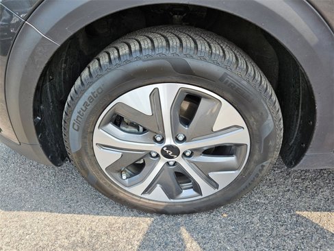 Used 2022 Kia Niro EX Premium w/ Cold Weather Package image 24