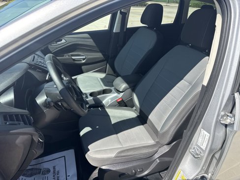 Used 2016 Ford Escape SE w/ SE Cold Weather Package image 14