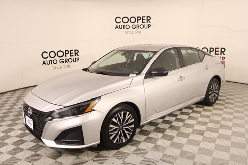 Used 2024 Nissan Altima 2.5 SV image 9