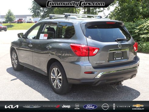 Used 2019 Nissan Pathfinder SV image 5
