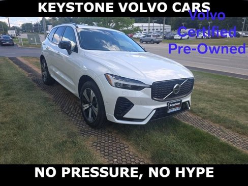 Certified 2023 Volvo XC60 T8 Plus image 1