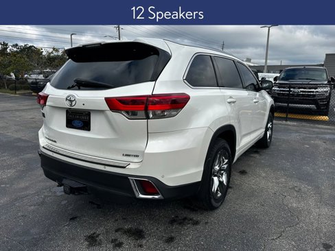 Used 2017 Toyota Highlander Limited Platinum image 6
