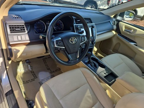 Used 2016 Toyota Camry XLE image 15