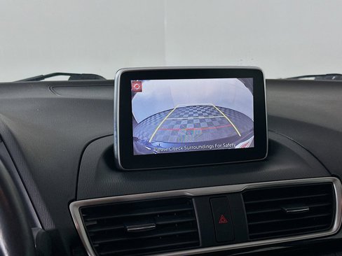 Used 2016 MAZDA MAZDA3 i Touring w/ Popular Equipment Package image 18