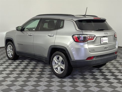 Used 2022 Jeep Compass Latitude image 7