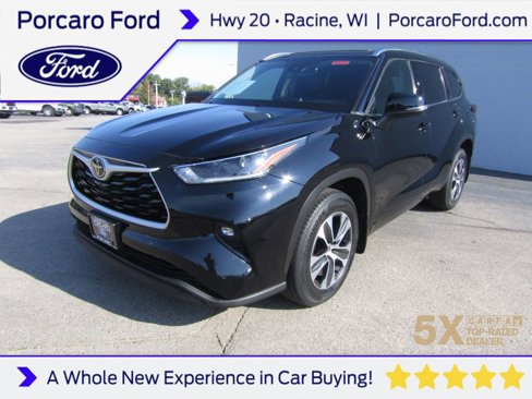 Used 2021 Toyota Highlander XLE image 1