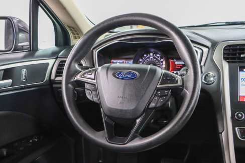 Used 2019 Ford Fusion SE image 12