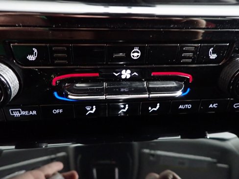 Used 2022 Jeep Grand Cherokee L Laredo w/ Luxury Tech Group I image 2