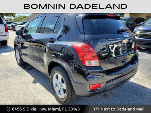 Used 2021 Chevrolet Trax LS w/ Tint and Cruise Package image 4