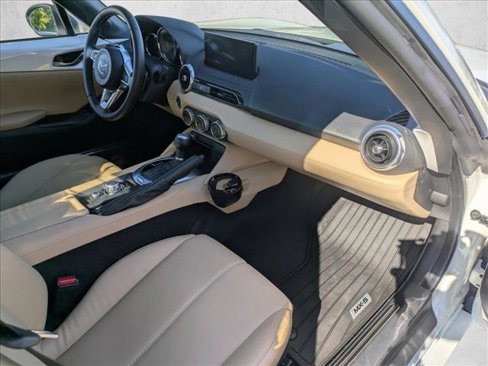 Used 2025 MAZDA MX-5 Miata RF Grand Touring image 17