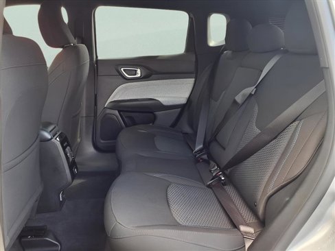 Used 2023 Jeep Compass Sport image 12