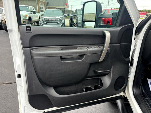 Used 2014 Chevrolet Silverado 2500 LT w/ Interior Plus Package image 10