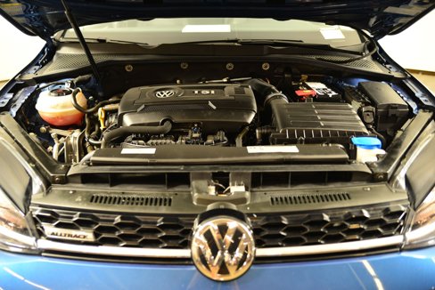 Used 2019 Volkswagen Golf Alltrack S image 16