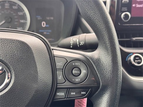 Used 2020 Toyota Corolla LE image 20