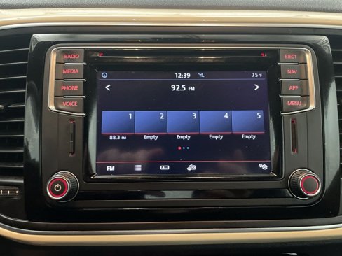 Used 2019 Volkswagen Beetle 2.0T Final Edition SEL image 7
