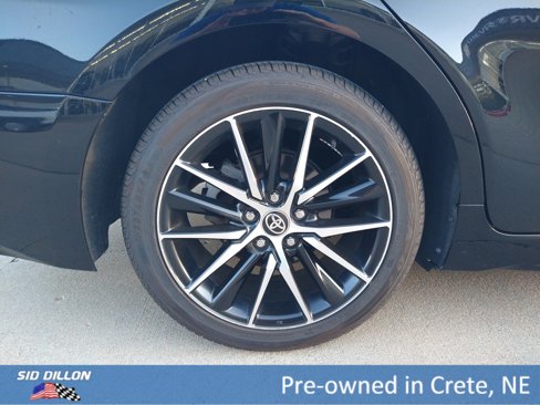 Used 2023 Toyota Camry SE image 9