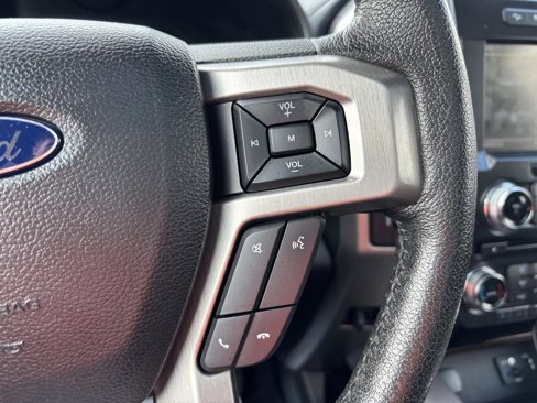 Used 2015 Ford F150 Platinum w/ Equipment Group 701A Luxury image 30