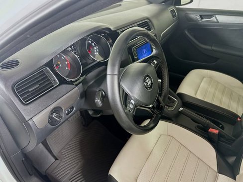 Used 2016 Volkswagen Jetta Sport image 10