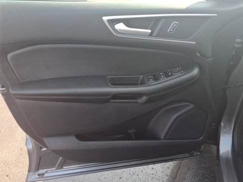 Used 2022 Ford Edge SEL w/ Convenience Package image 11