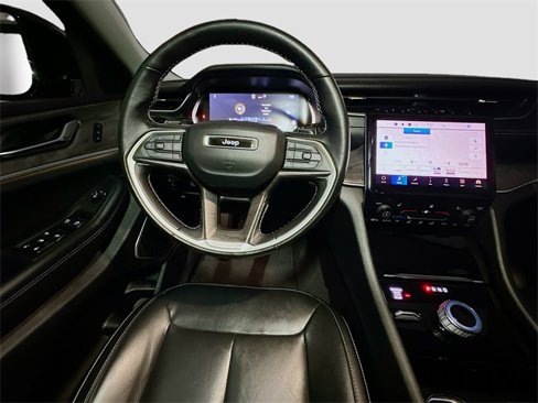 Certified 2022 Jeep Grand Cherokee Limited image 30