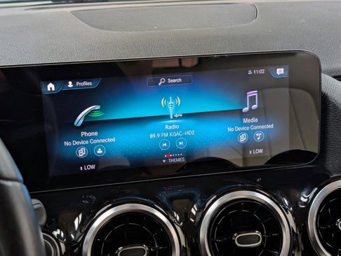 Used 2022 Mercedes-Benz GLA 250 4MATIC w/ Premium Package image 33