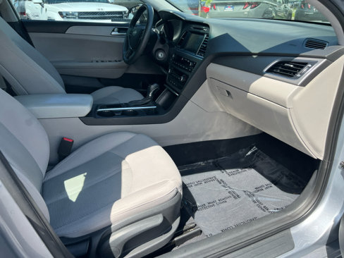 Used 2016 Hyundai Sonata SE w/ Cargo Package image 19